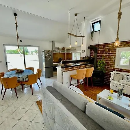 Vacation House Lavanda *