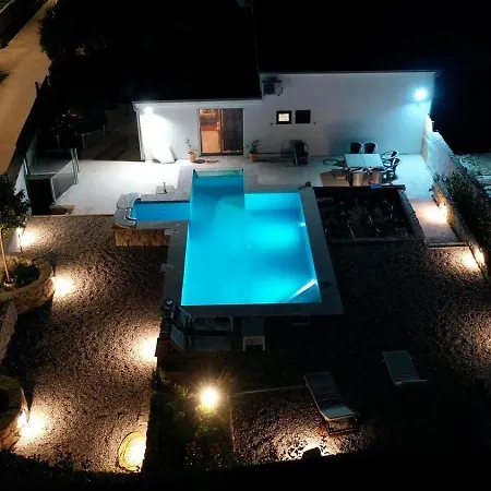 Vacation House Lavanda Zadvarje