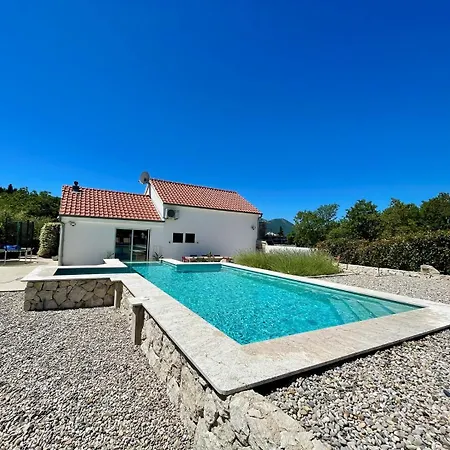 Vacation House Lavanda Zadvarje