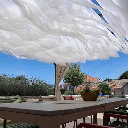 Lavanda New! Heated Pool بيت للعطل Zadvarje